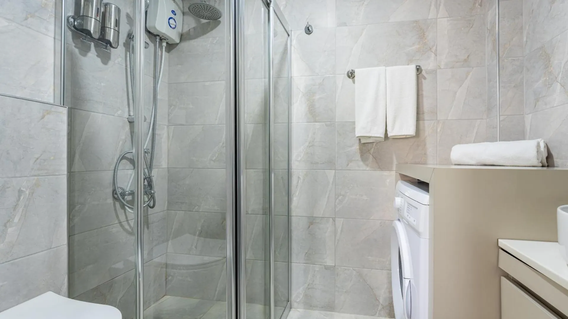 Echinus Lara Hotel