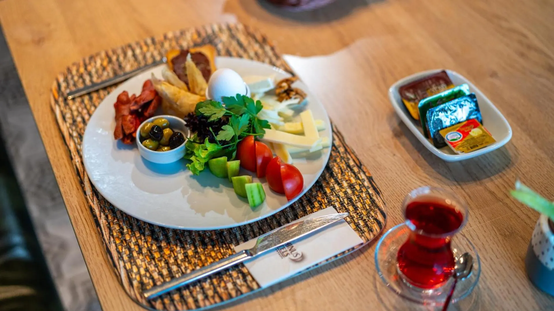 Echinus Lara Hotel
